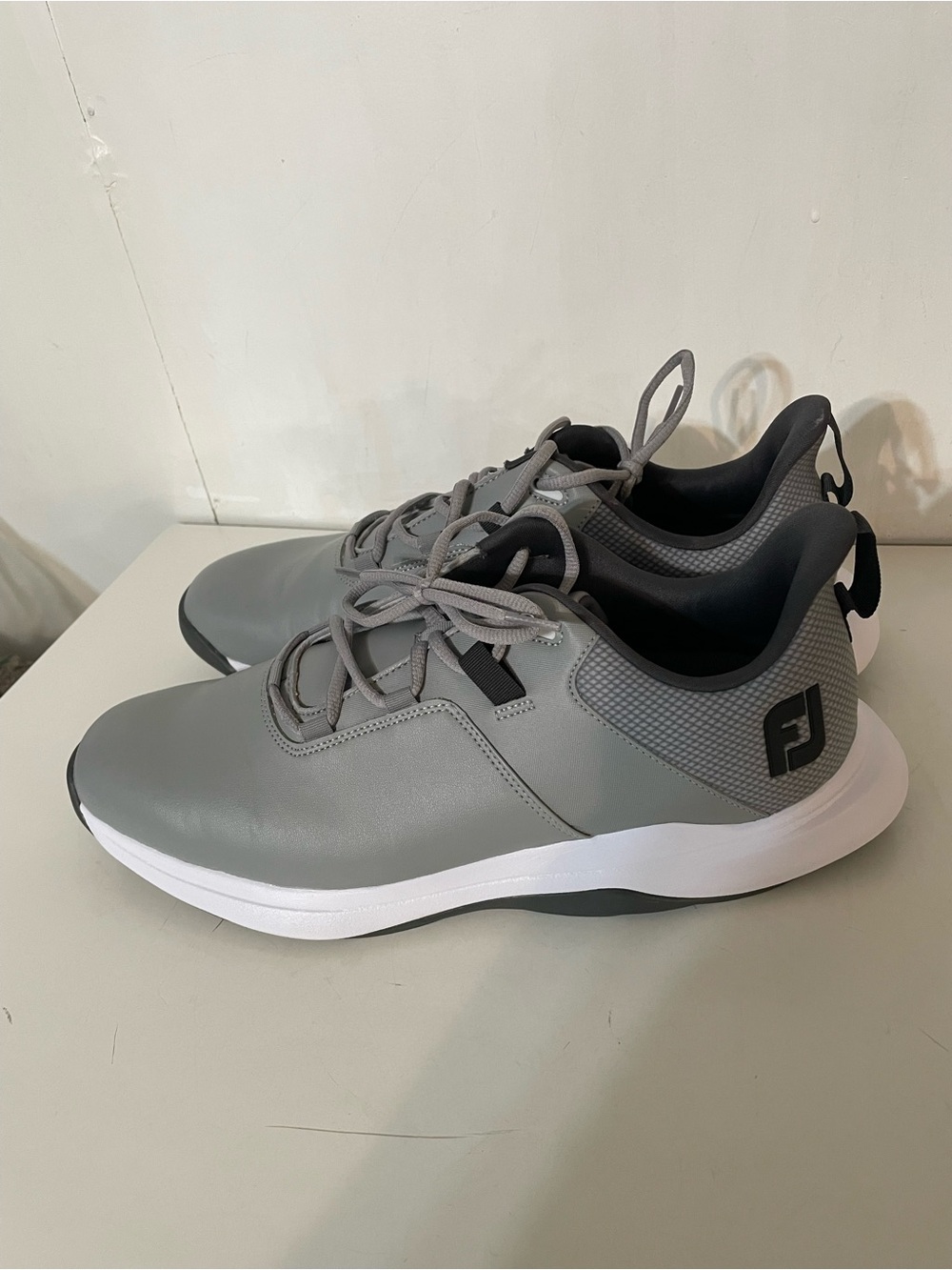 Footjoy Golf Shoes - Picture 3 of 7